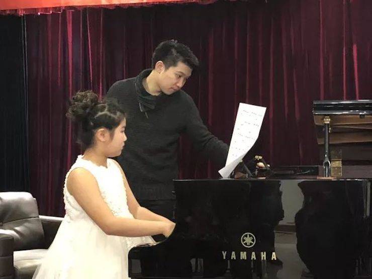 【报道】海博测评艺术家鲍释贤钢琴独奏音乐会及大师班于河北秦皇岛成功举办